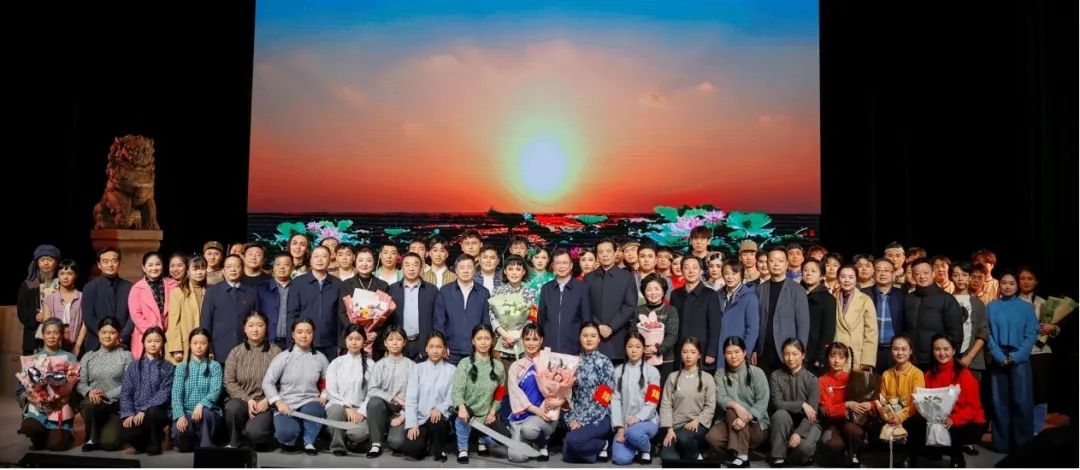 鸿庠承运 艺启新程——新利指定网站官网网页版入口毕业展演精彩来袭