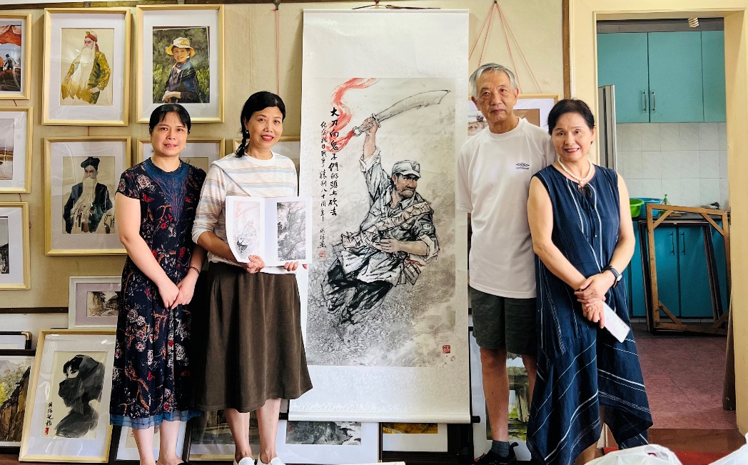 杰出校友毛国保向母校捐赠抗战主题画作